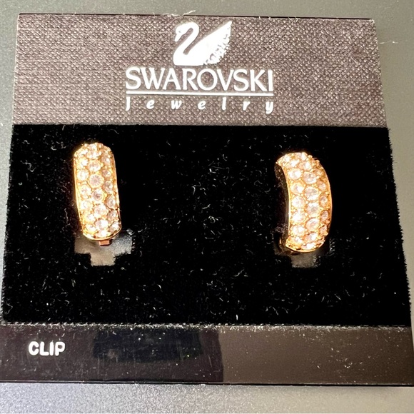 Swarovski NWT Clip Earrings Pave’ Crystals on Gold Tone Setting - Picture 1 of 12